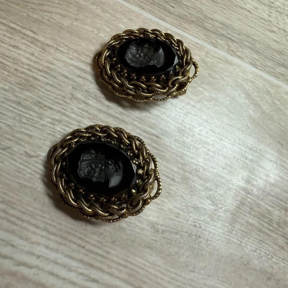 Vintage Black Cameo Clip-On Earrings Gold Tone Oval Victorian Revival